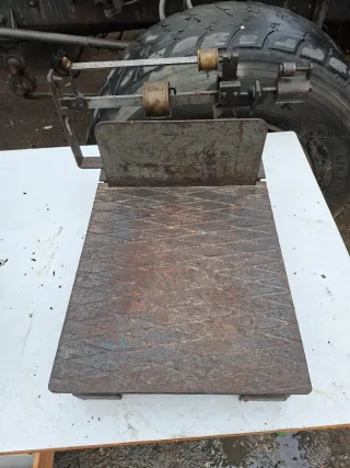 Báscula antigua de pesaje