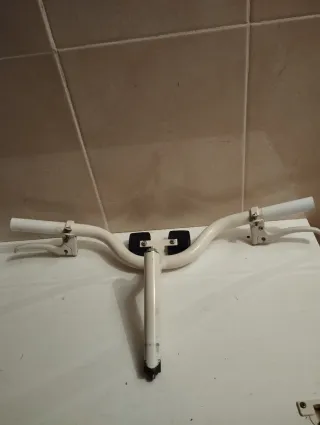 Manillar bici paseo blanco consnetas de frenos