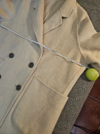 Abrigo corto beige talla M
