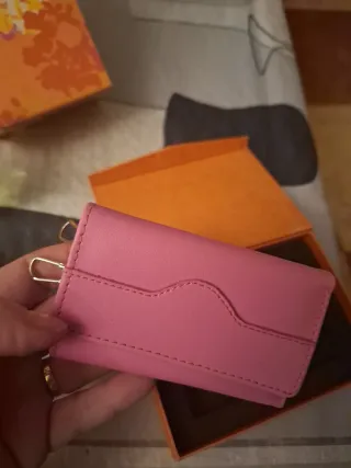 Llavero cartera rosa