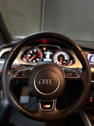 Audi A4 2014