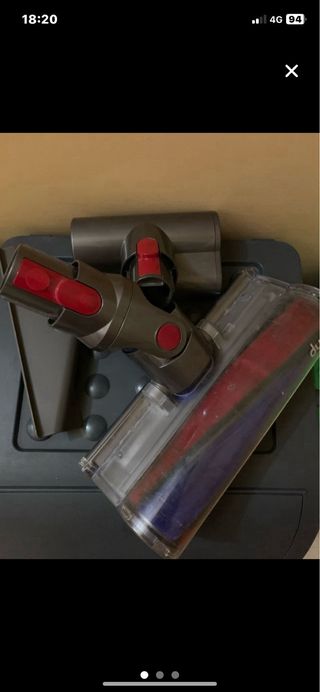 Aspirapolvere Dyson con accessori completa