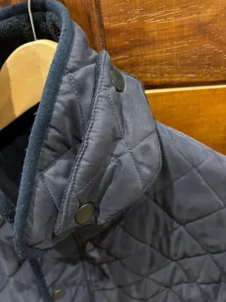 Abrigo Barbour acolchado azul marino