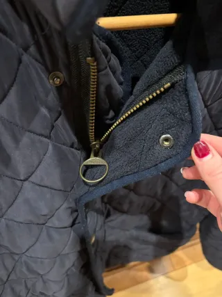 Abrigo Barbour acolchado azul marino