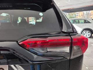 Toyota Rav4 2.5l 220H Black Edition