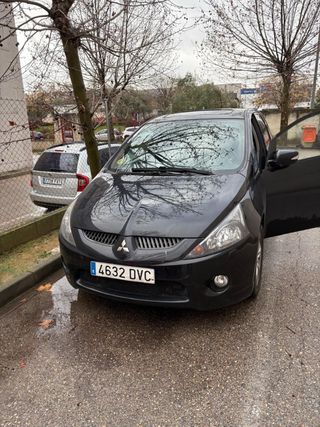 Mitsubishi Grandis 2008