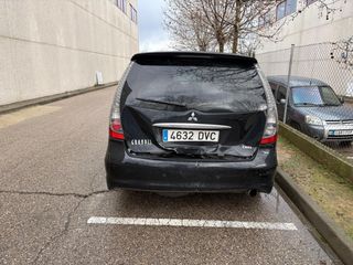 Mitsubishi Grandis 2008