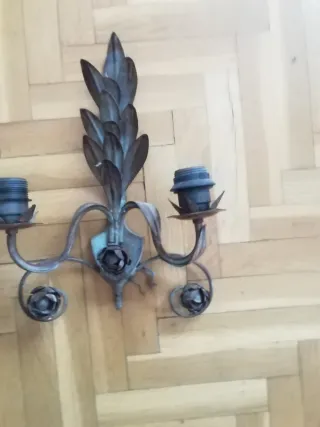 Lámpara de pared de metal