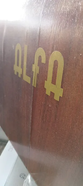 Tapa de máquina de coser Alfa