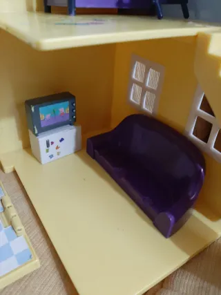 Lote Peppa Pig: Casa, caravana y pupitres