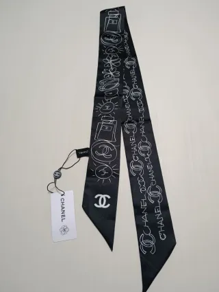 Pañuelo Chanel Negro y Blanco