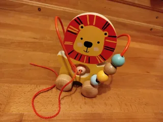 Juguete de madera. Sólo envíos.