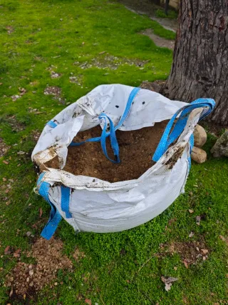 Saco de tierra y grava