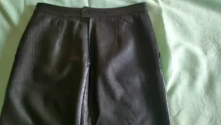 Falda de cuero negra Talla 42/44