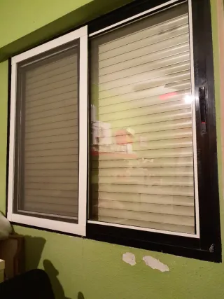 Lote (8) Ventanas aluminio negro doble cristal