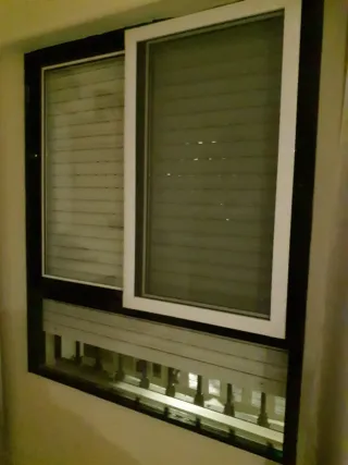 Lote (8) Ventanas aluminio negro doble cristal