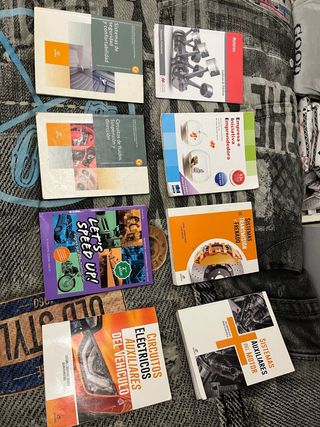 Let´s Speed Up! Inglés para Automoción. 2.ª edi...