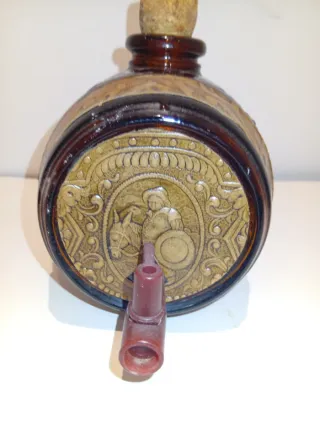 Barril antiguo con grifo