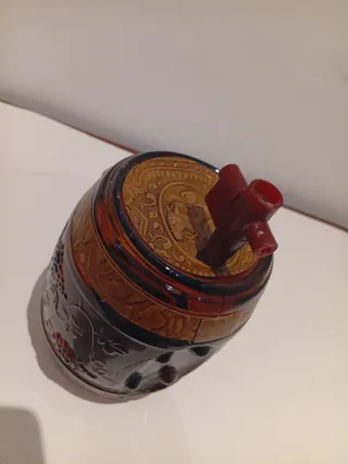 Barril antiguo con grifo