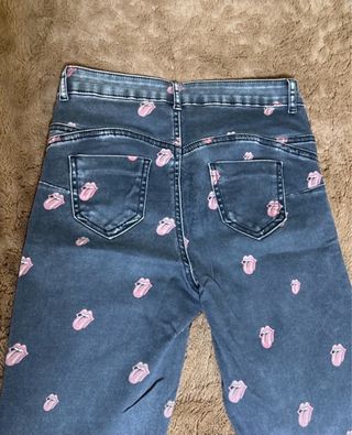 Pantalón pitillo Calzedonia estampado