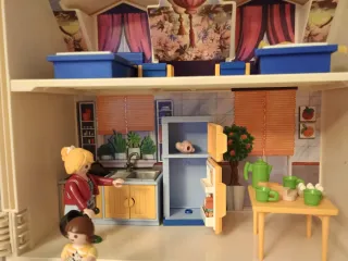 Casa Playmobil semi equipada
