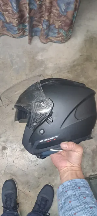 Casco de moto MT Helmets