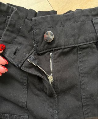 Pantalón cargo negro Bershka