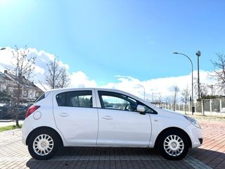 ! OPEL CORSA AÑO 2009 5 PUERTAS !