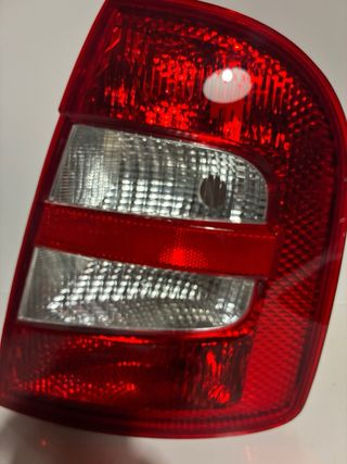 Piloto Trasero Derecho Skoda Fabia 6Y6945112B