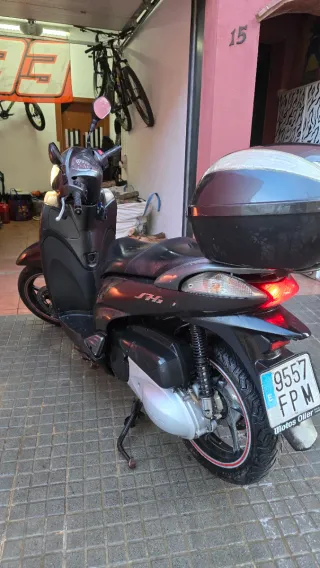 Honda SH300i 2007 – 50.000 km – Baúl – Buen estado