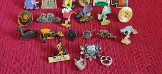 Colección de pins antiguos