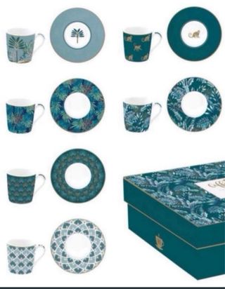 Juego de Tazas y Platos de porcelana. NUEVO