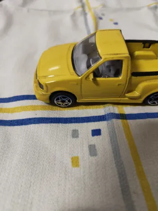 Furgoneta Ford Colección Amarilla