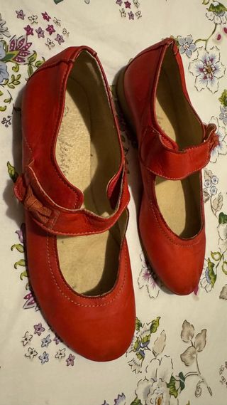 Manoletinas piel rojas Talla 39 Tipo merceditas