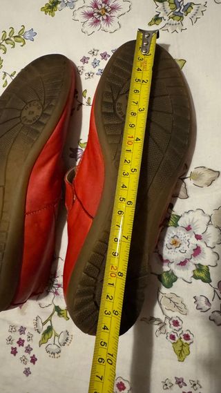 Manoletinas piel rojas Talla 39 Tipo merceditas