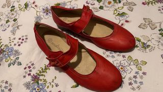 Manoletinas piel rojas Talla 39 Tipo merceditas
