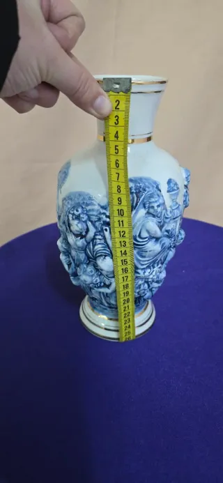 Jarrón porcelana Capodimonte azul y blanco