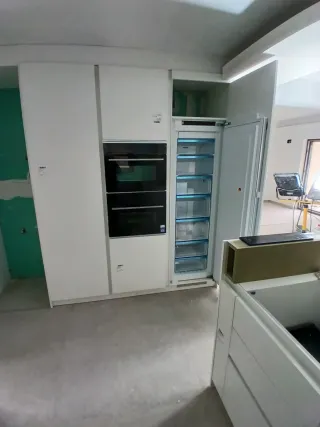 BUSCAMOS MONTADORES ESPECIALIZADOS EN COCINAS