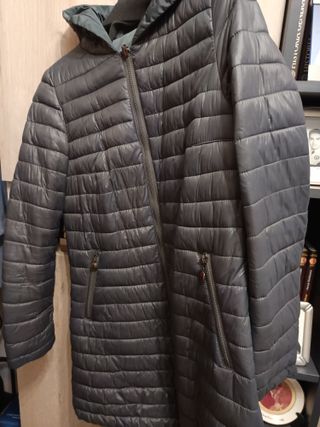 Plumas mujer con capucha gris