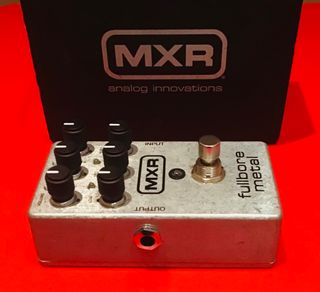 MXR M116 Fullbore Metal Preamp/Pedal (Impecable)