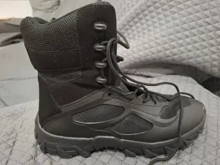 Botas de trabajo negras Talla 44 Nuevas