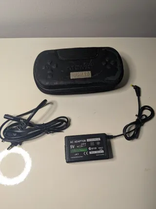 Sony PSP 2004 Nera + Giochi e Accessori