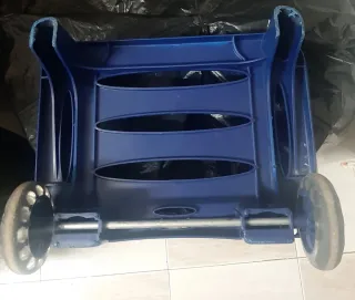 Mochila con carro y diseño de lobo