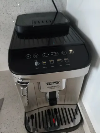 Máquina Café De'longhi Magnifica Evo