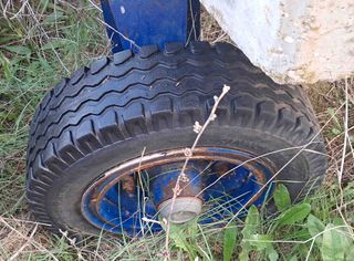 Grua de construccion de 30 metros.