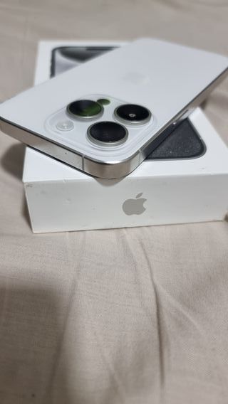 iPhone 15 Pro 94% Bateria