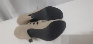 Décolleté beige con lacci