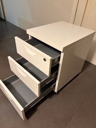 Mueble archivador metálico blanco