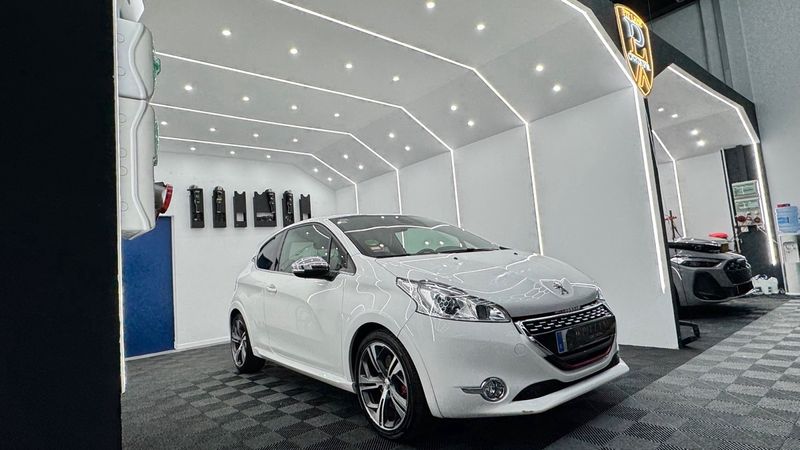 Peugeot 208 1.6 VTi GTI 2013, foto 4