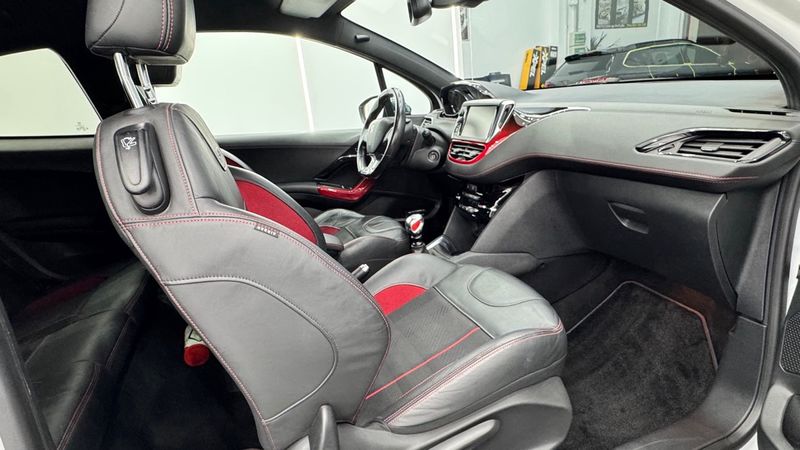 Peugeot 208 1.6 VTi GTI 2013, foto 6